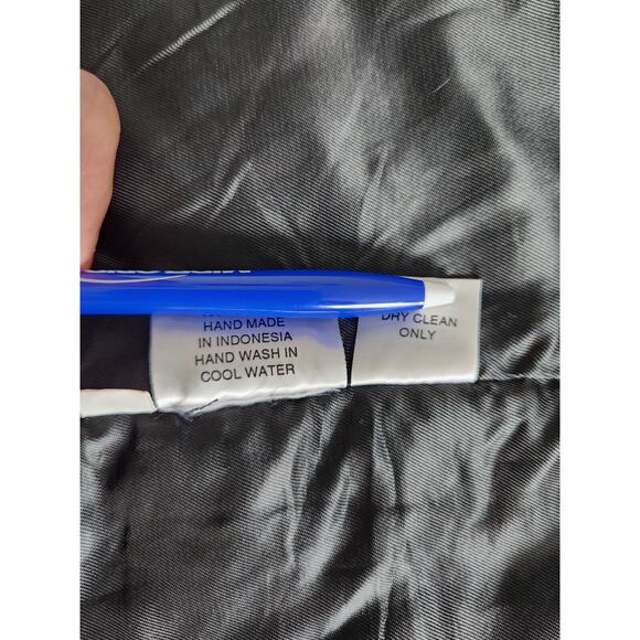 Vintage Victory Women's Black Embroidered Beaded Vest With Gold Buttons Small - Picture 6 of 6